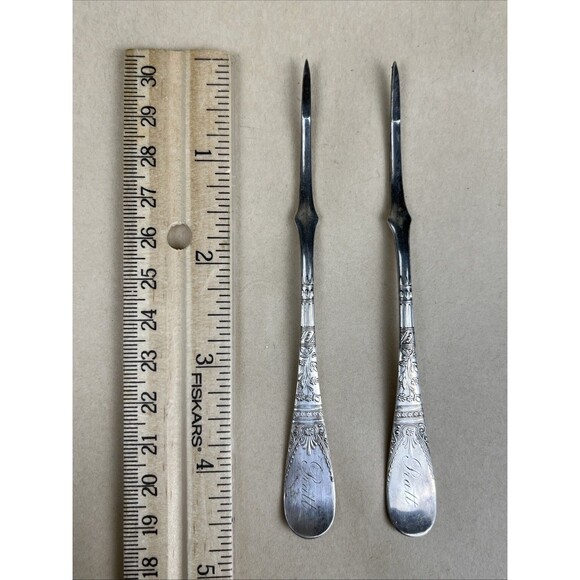 2 Rare Antique Silver Plate Nut Picks 1847 Rogers Bros A1 Lorne Monogram “Partt” - Picture 2 of 6